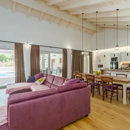 Aria Villa Bibici