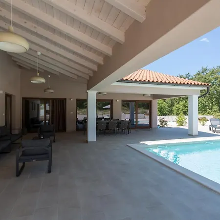 Aria Villa